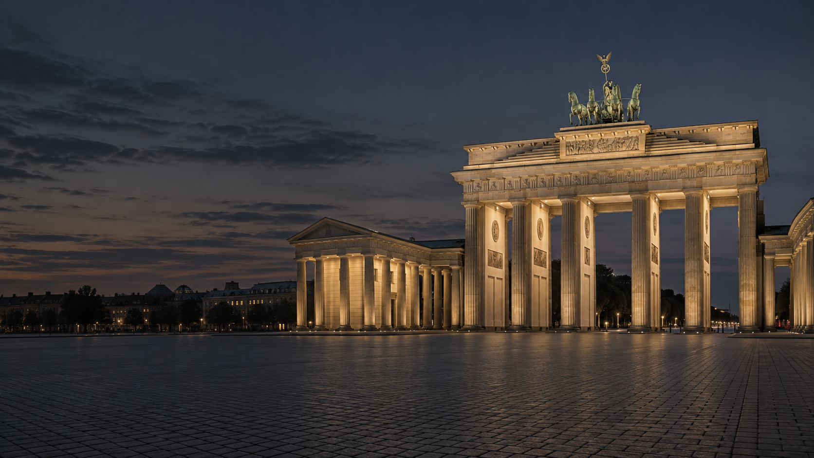 Illustrative Abendansicht des Brandenburger Tors in Berlin